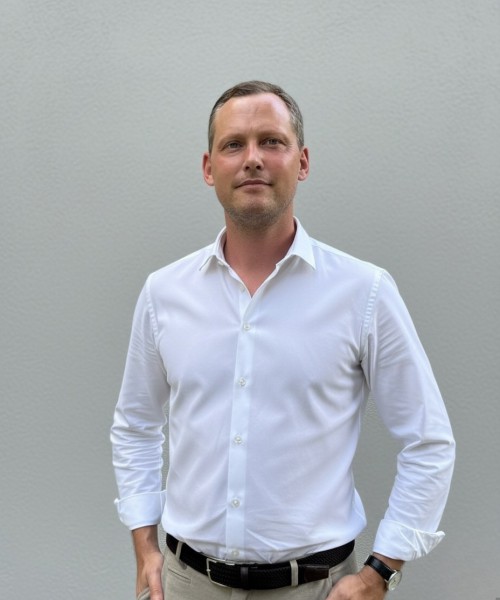 Portrait of Joël Groen, Agent · RE/MAX Bon Bini